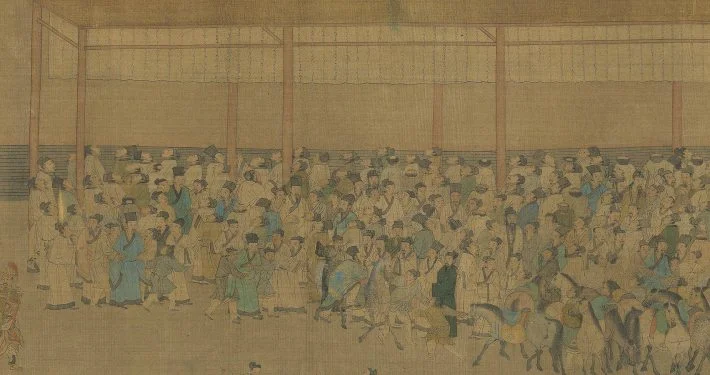 《观榜图》描绘殿试后考生争相观榜的场景